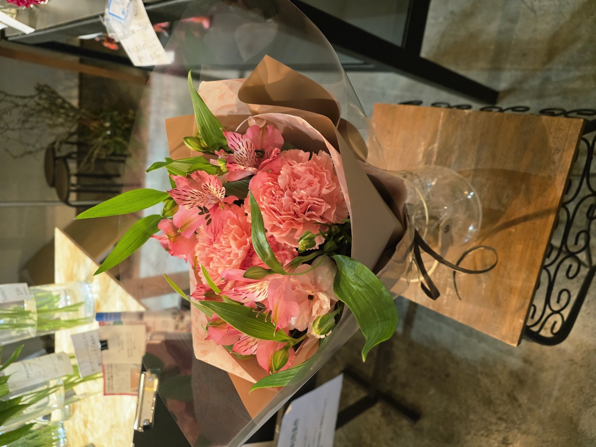 お盆の帰省土産におすすめの小ぶりな花束